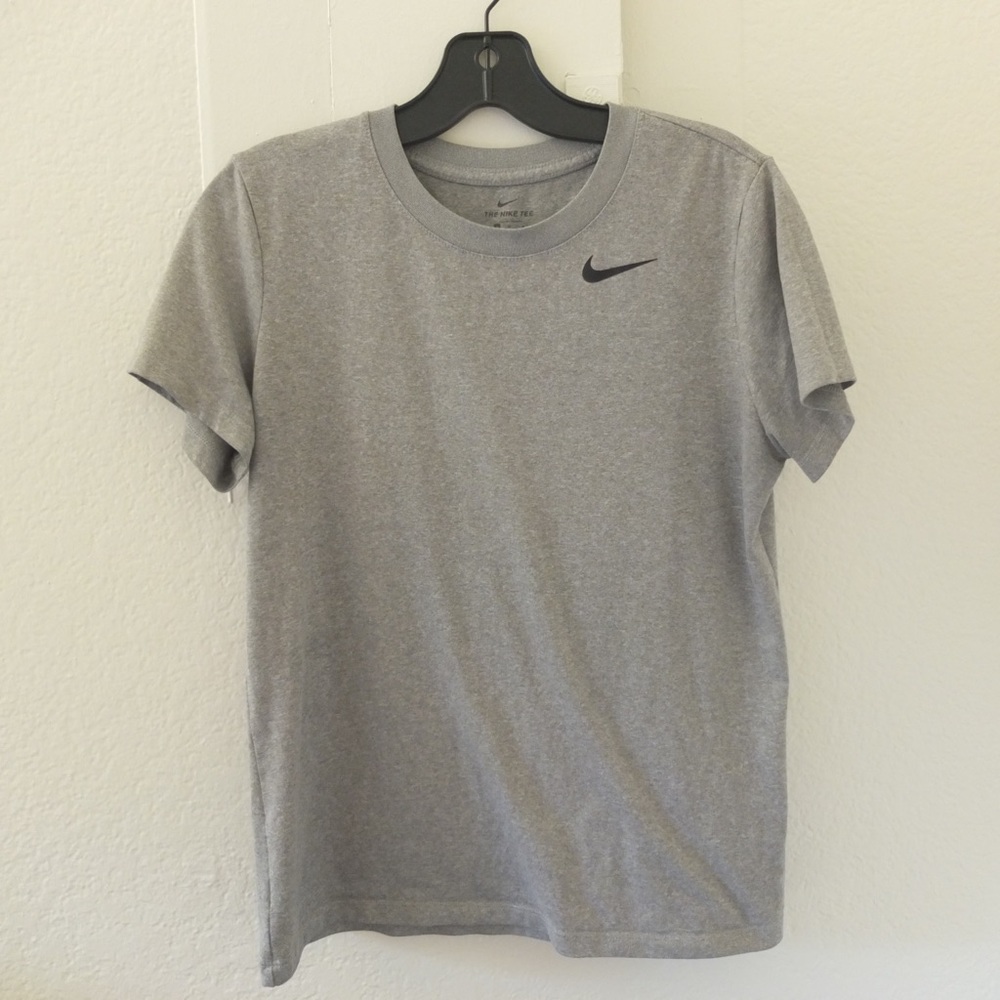 The Nike Tee Grey Size M